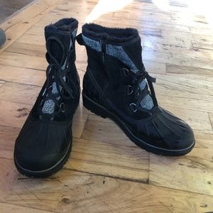 Women's BareTrap winter boots size 11